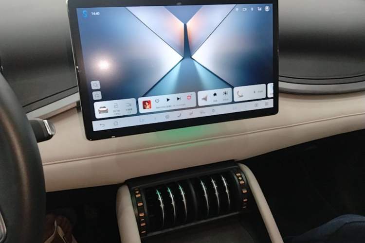 Used BYD Yuan PLUS 2025 Intelligent Driving Version 510 KM Beyond-Grade Edition Audio And AC Panel