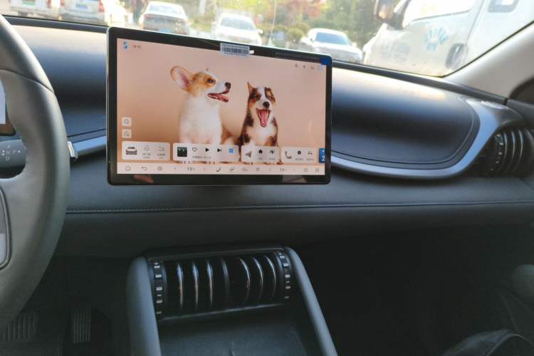 Used BYD Yuan PLUS 2025 Intelligent Driving Version 430 KM Beyond-Range Edition Audio And AC Panel