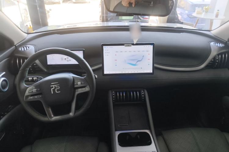 Used BYD Yuan PLUS 2025 Intelligent Driving Version 510 KM Beyond-Grade Edition Center Console