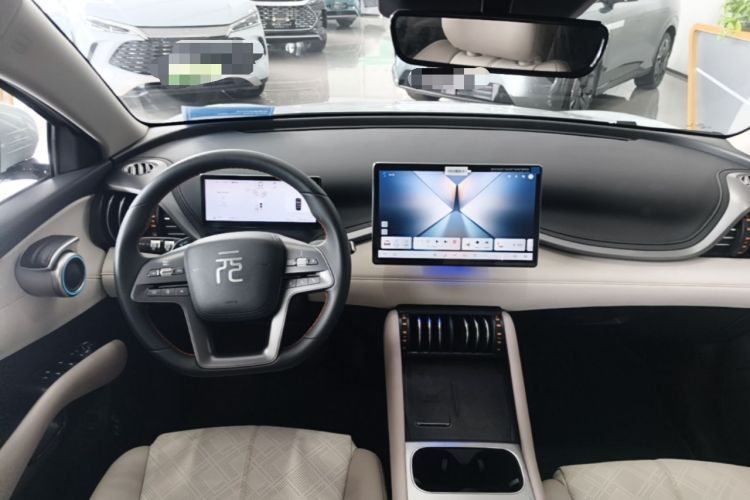 Used BYD Yuan PLUS 2025 Intelligent Driving Version 510 KM Beyond-Grade Edition Center Console