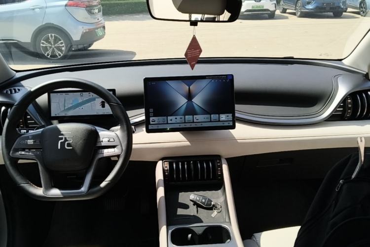 Used BYD Yuan PLUS 2025 Intelligent Driving Version 510 km Leading Edition Center Console