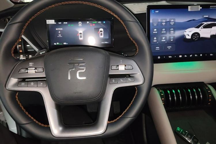 Used BYD Yuan PLUS 2025 Intelligent Driving Version 510 KM Beyond-Grade Edition Center Console