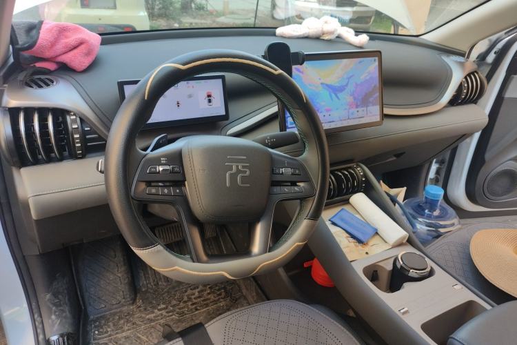 Used BYD Yuan PLUS 2025 Intelligent Driving Version 510 KM Beyond-Grade Edition Center Console