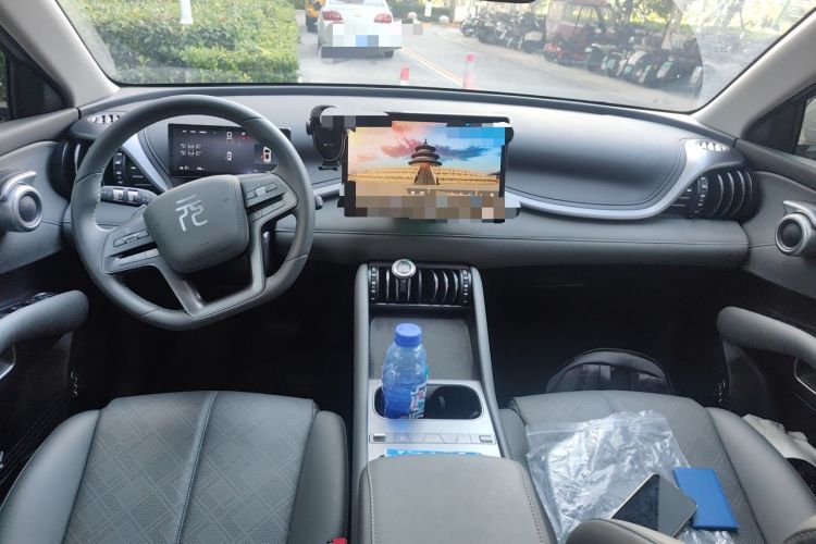 Used BYD Yuan PLUS 2025 Intelligent Driving Version 510 km Leading Edition Center Console