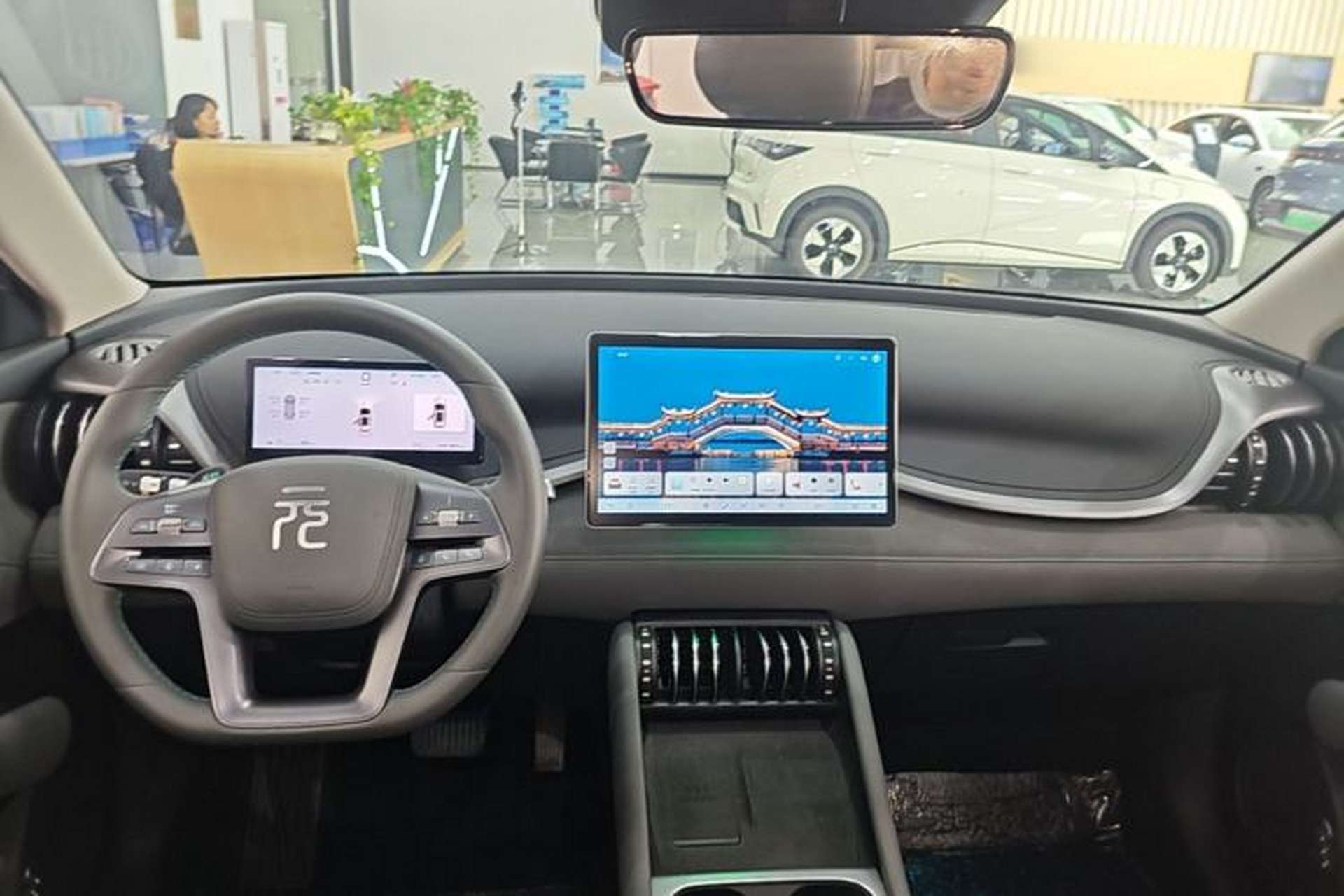 Used BYD Yuan PLUS 2025 Intelligent Driving Version 510 KM Beyond-Grade Edition Center Console