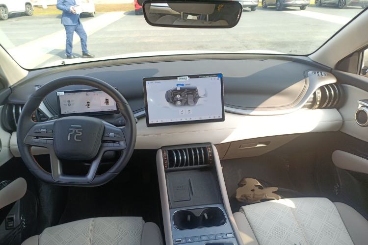 Used BYD Yuan PLUS 2025 Intelligent Driving Version 510 KM Beyond-Grade Edition Center Console