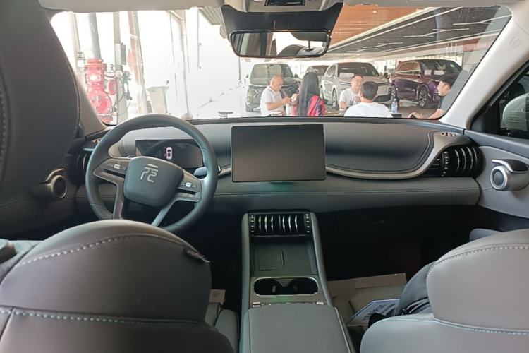 Used BYD Yuan PLUS 2025 Intelligent Driving Version 430 KM Beyond-Range Edition Center Console