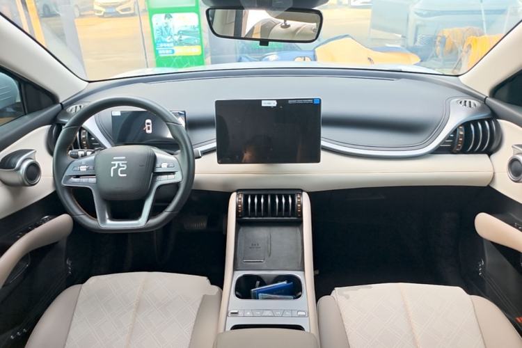 Used BYD Yuan PLUS 2025 Intelligent Driving Version 510 km Leading Edition Center Console