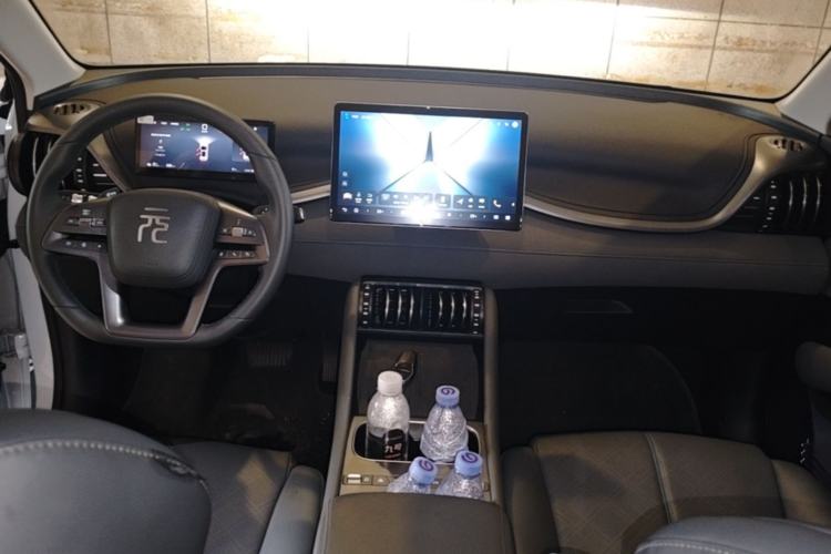 Used BYD Yuan PLUS 2025 Intelligent Driving Version 430 KM – Leading Edition Center Console