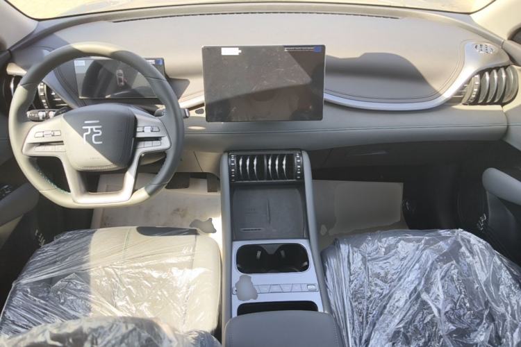 Used BYD Yuan PLUS 2025 Intelligent Driving Version 510 km Leading Edition Center Console