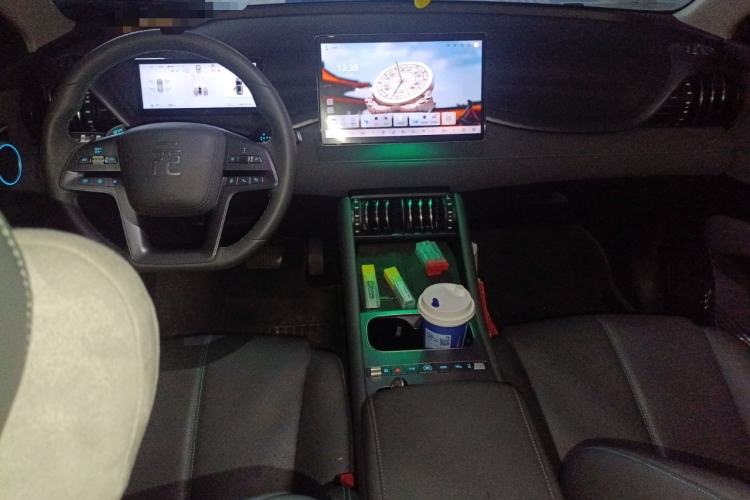 Used BYD Yuan PLUS 2025 Intelligent Driving Version 430 KM – Leading Edition Center Console