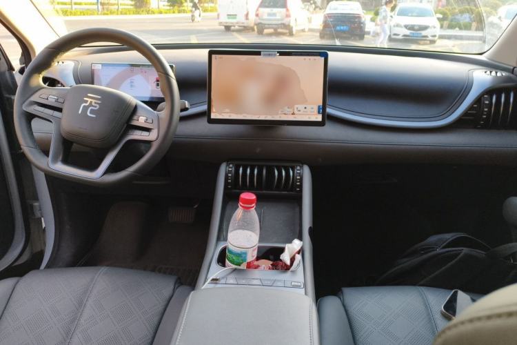 Used BYD Yuan PLUS 2025 Intelligent Driving Version 430 KM Beyond-Range Edition Center Console