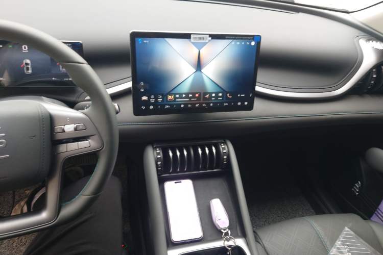 Used BYD Yuan PLUS 2025 Intelligent Driving Version 430 KM – Leading Edition Center Console