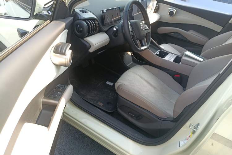 Used BYD Yuan PLUS 2025 Intelligent Driving Version 510 KM Beyond-Grade Edition Driver Seat