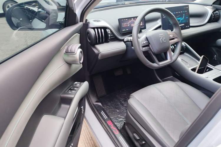 Used BYD Yuan PLUS 2025 Intelligent Driving Version 430 KM Beyond-Range Edition Driver Seat