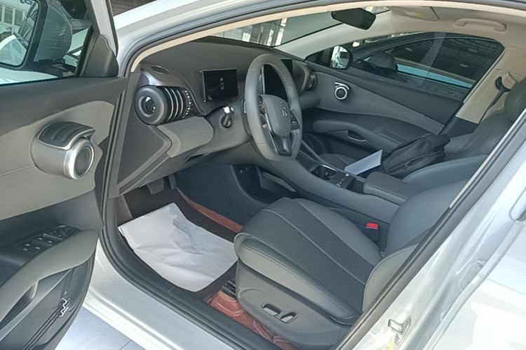 Used BYD Yuan PLUS 2025 Intelligent Driving Version 430 KM Beyond-Range Edition Driver Seat