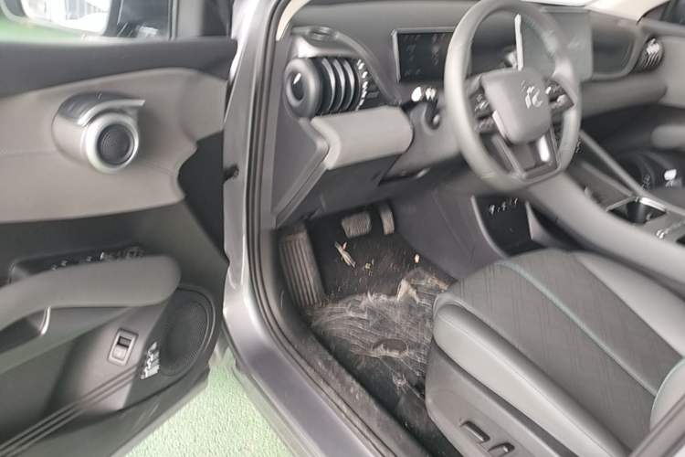 Used BYD Yuan PLUS 2025 Intelligent Driving Version 510 KM Beyond-Grade Edition Driver Seat