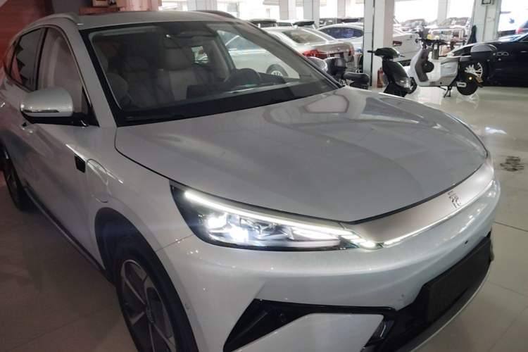 Used BYD Yuan PLUS 2025 Intelligent Driving Version 510 KM Beyond-Grade Edition Front Right 45 Deg