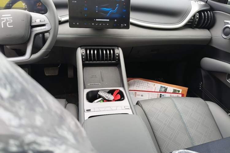 Used BYD Yuan PLUS 2025 Intelligent Driving Version 430 KM Beyond-Range Edition Gear Lever