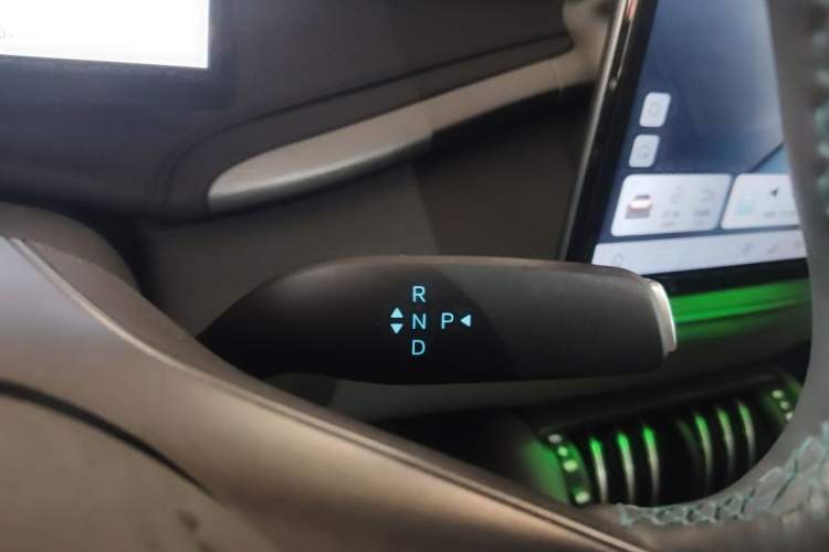 Used BYD Yuan PLUS 2025 Intelligent Driving Version 510 KM Beyond-Grade Edition Gear Lever
