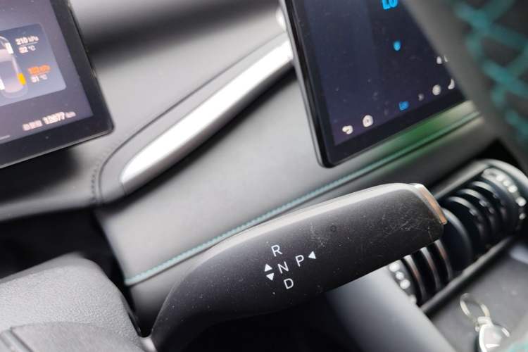 Used BYD Yuan PLUS 2025 Intelligent Driving Version 430 KM Beyond-Range Edition Gear Lever
