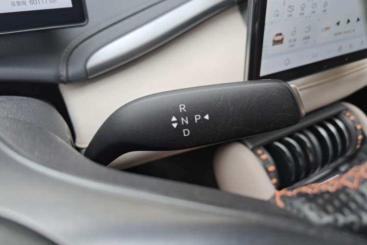 Used BYD Yuan PLUS 2025 Intelligent Driving Version 430 KM – Leading Edition Gear Lever