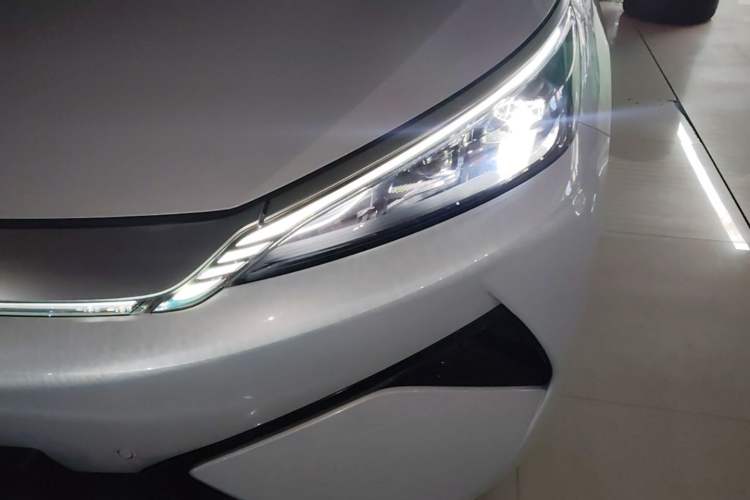 Used BYD Yuan PLUS 2025 Intelligent Driving Version 510 KM Beyond-Grade Edition Left Front Headlight