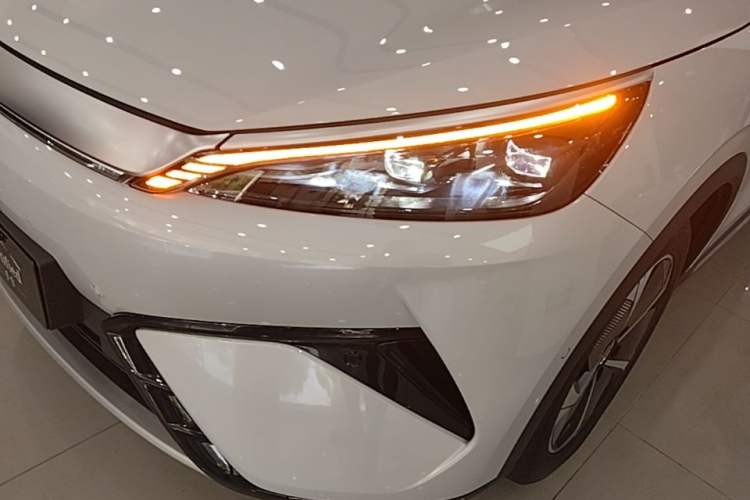 Used BYD Yuan PLUS 2025 Intelligent Driving Version 510 KM Beyond-Grade Edition Left Front Headlight