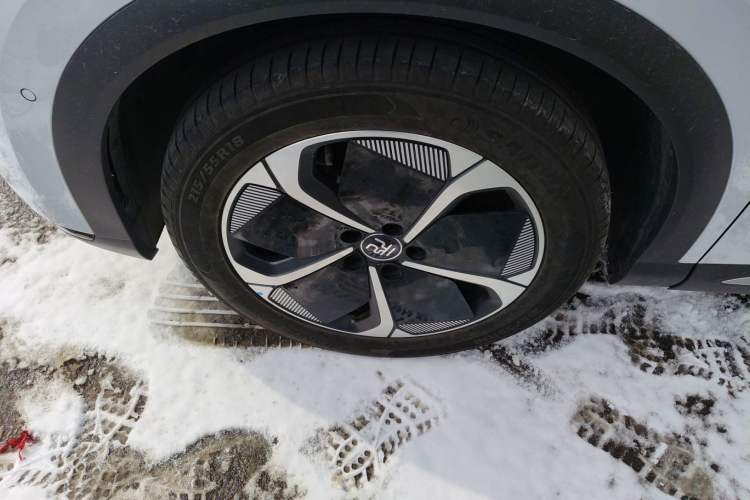 Used BYD Yuan PLUS 2025 Intelligent Driving Version 510 KM Beyond-Grade Edition Left Front Wheel Hub