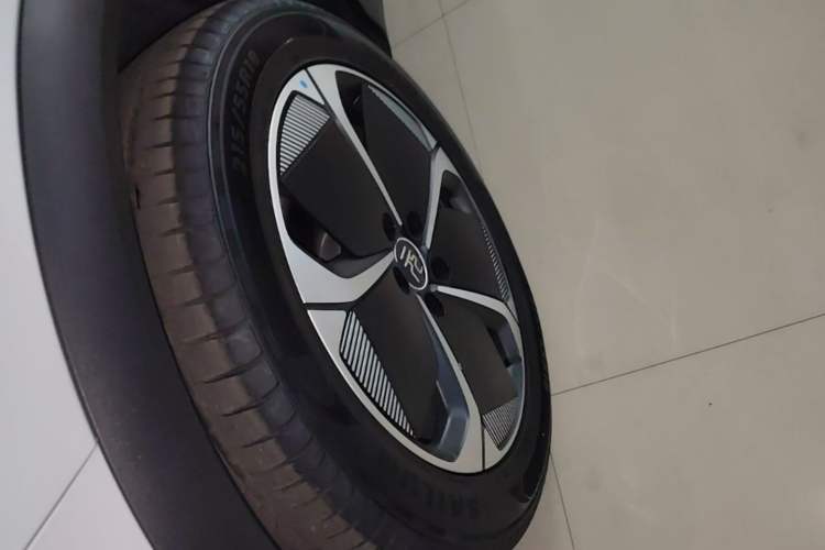 Used BYD Yuan PLUS 2025 Intelligent Driving Version 510 KM Beyond-Grade Edition Left Front Wheel Hub
