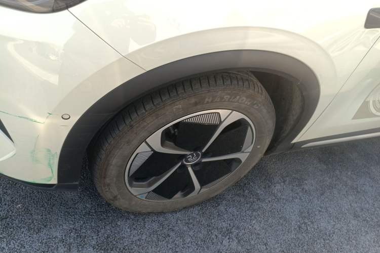 Used BYD Yuan PLUS 2025 Intelligent Driving Version 510 KM Beyond-Grade Edition Left Front Wheel Hub