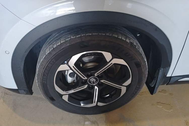 Used BYD Yuan PLUS 2025 Intelligent Driving Version 430 KM – Leading Edition Left Front Wheel Hub