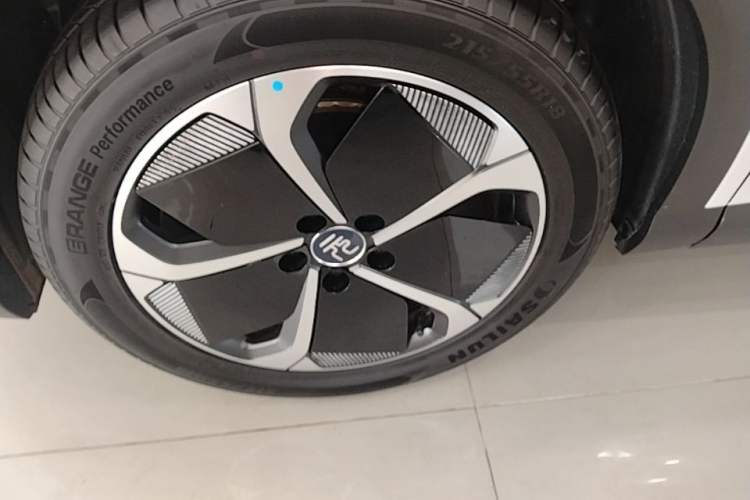 Used BYD Yuan PLUS 2025 Intelligent Driving Version 510 KM Beyond-Grade Edition Left Front Wheel Hub