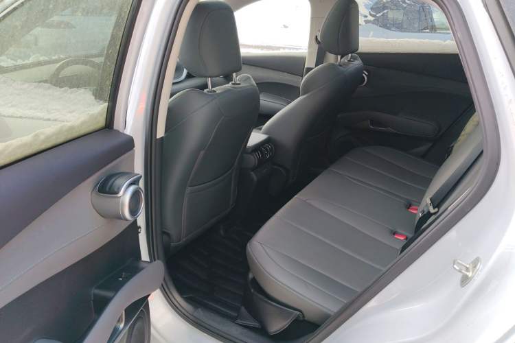 Used BYD Yuan PLUS 2025 Intelligent Driving Version 510 KM Beyond-Grade Edition Left Rear Seat
