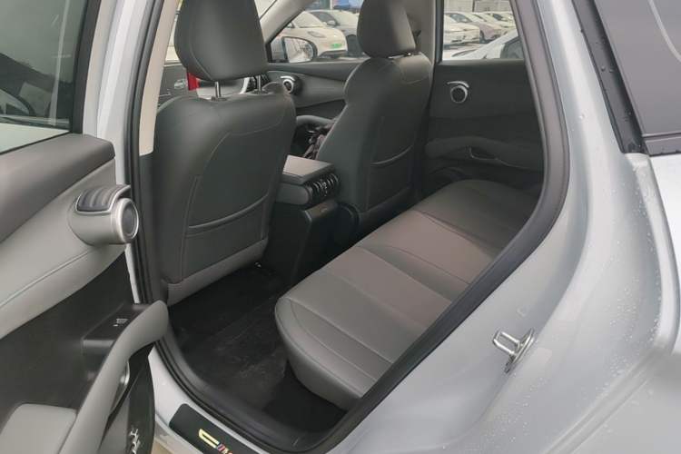 Used BYD Yuan PLUS 2025 Intelligent Driving Version 510 km Leading Edition Left Rear Seat