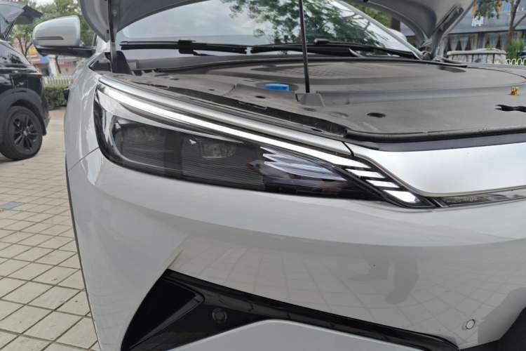Used BYD Yuan PLUS 2025 Intelligent Driving Version 430 KM – Leading Edition Right Front Headlight