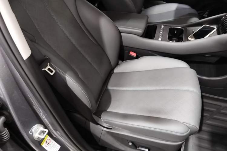 Used BYD Yuan PLUS 2025 Intelligent Driving Version 510 KM Beyond-Grade Edition Right Front Seat