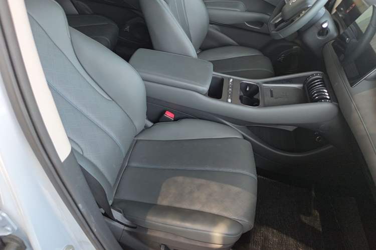 Used BYD Yuan PLUS 2025 Intelligent Driving Version 430 KM Beyond-Range Edition Right Front Seat