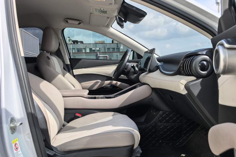 Used BYD Yuan PLUS 2025 Intelligent Driving Version 510 km Leading Edition Right Front Seat