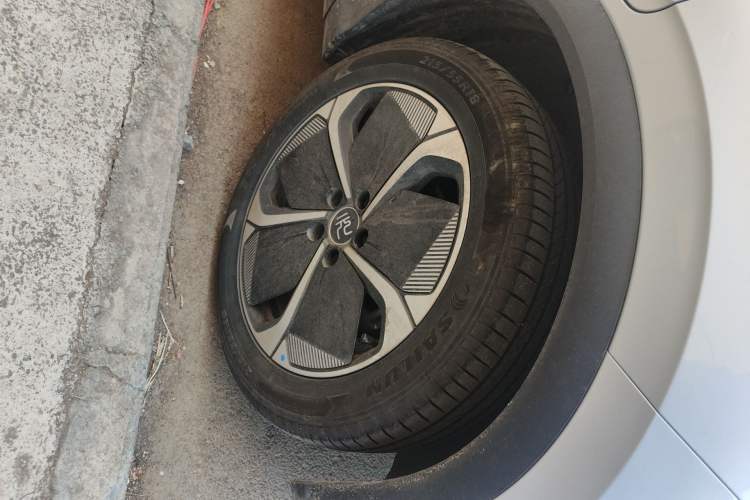 Used BYD Yuan PLUS 2025 Intelligent Driving Version 510 KM Beyond-Grade Edition Right Front Wheel Hub