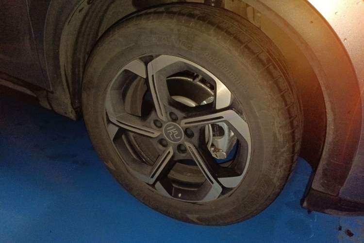 Used BYD Yuan PLUS 2025 Intelligent Driving Version 430 KM – Leading Edition Right Front Wheel Hub