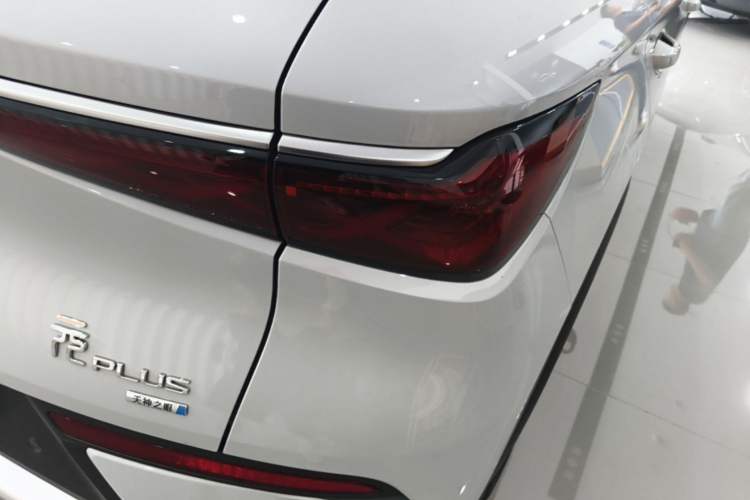 Used BYD Yuan PLUS 2025 Intelligent Driving Version 510 KM Beyond-Grade Edition Right Rear Taillight