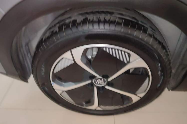 Used BYD Yuan PLUS 2025 Intelligent Driving Version 510 KM Beyond-Grade Edition Right Rear Wheel Hub