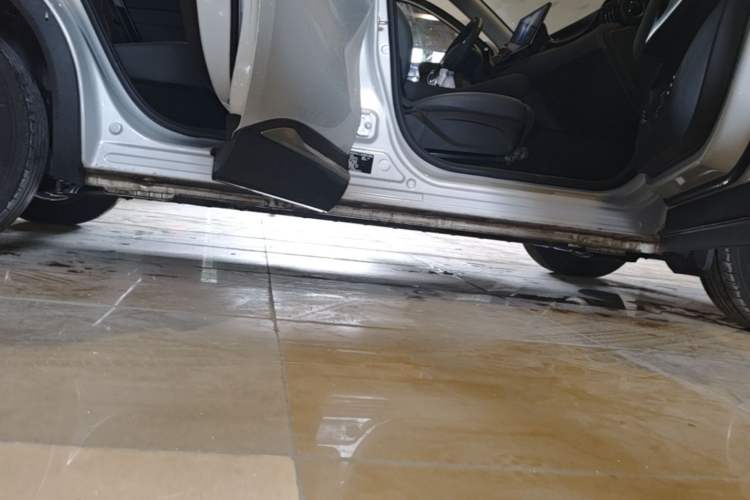 Used BYD Yuan PLUS 2025 Intelligent Driving Version 430 KM – Leading Edition Right Side Sill