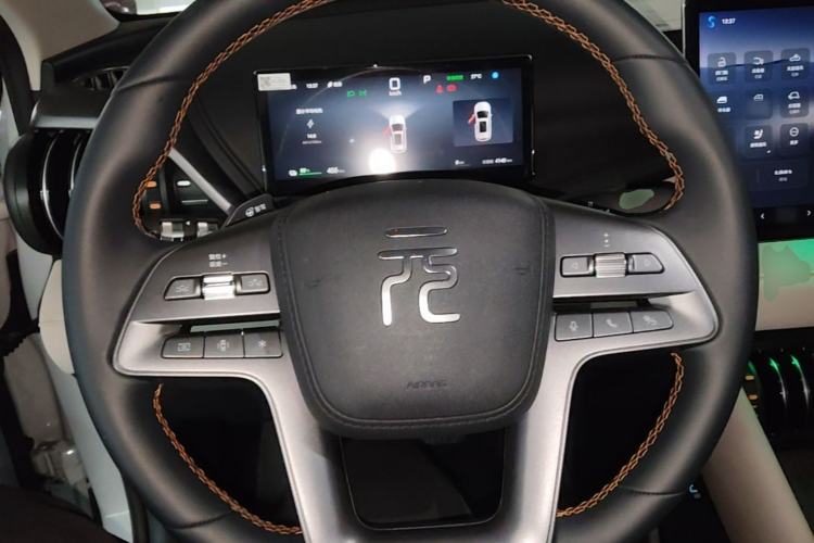 Used BYD Yuan PLUS 2025 Intelligent Driving Version 510 KM Beyond-Grade Edition Steering Wheel