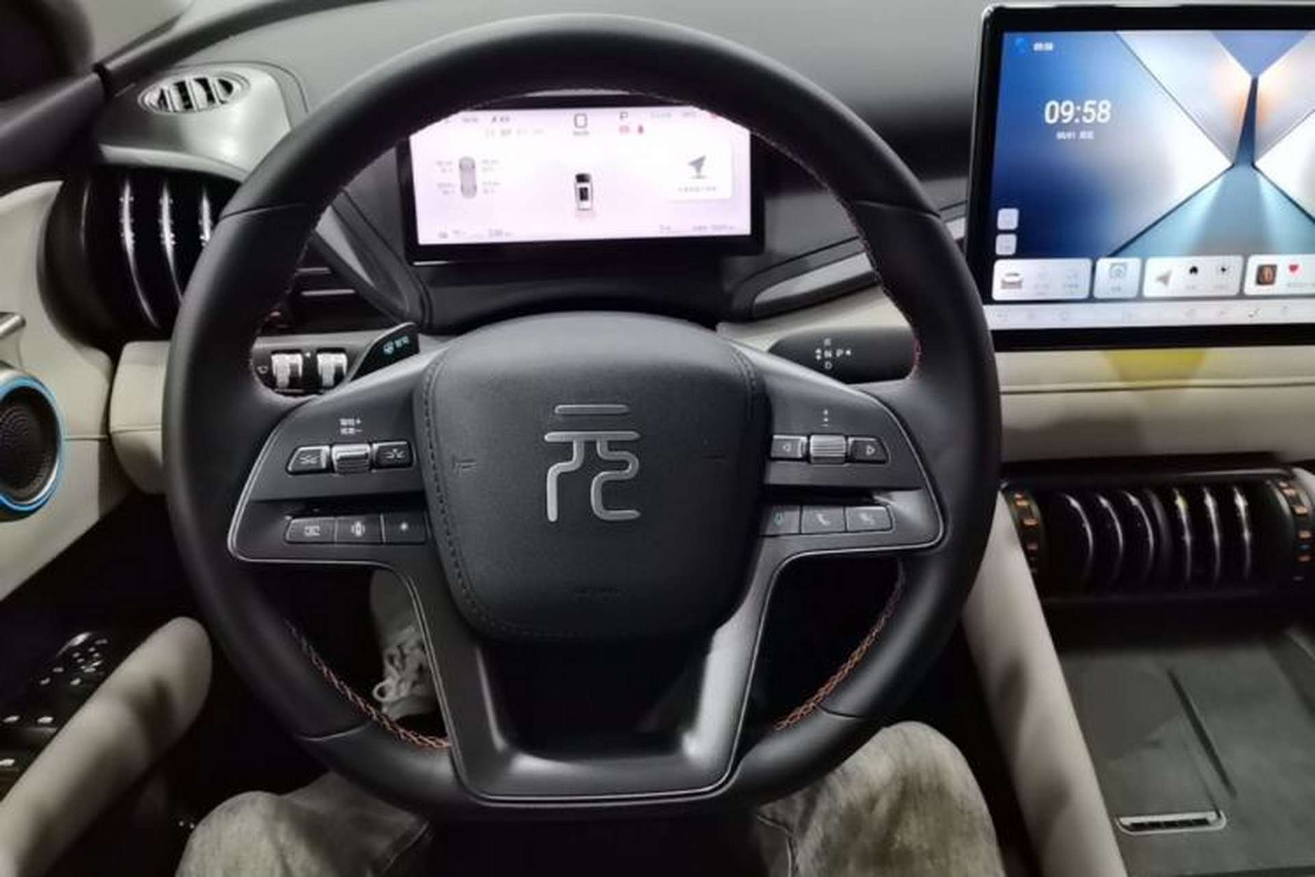 Used BYD Yuan PLUS 2025 Intelligent Driving Version 430 KM Beyond-Range Edition Steering Wheel