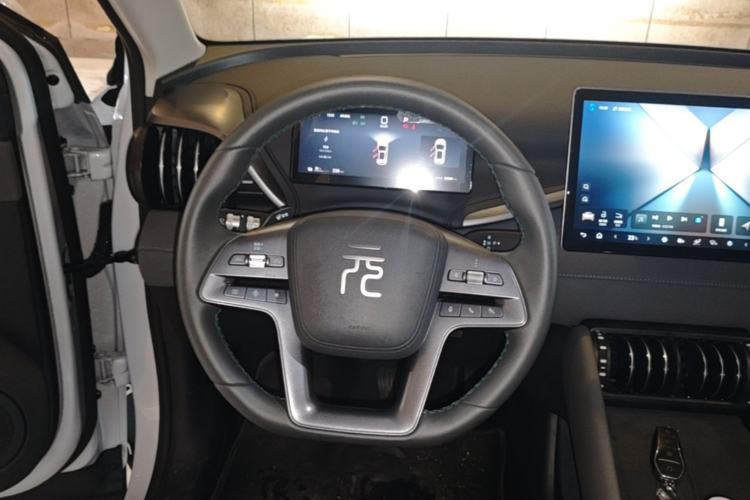Used BYD Yuan PLUS 2025 Intelligent Driving Version 430 KM – Leading Edition Steering Wheel