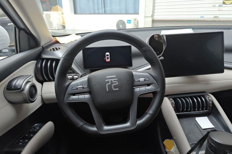 Used BYD Yuan PLUS 2025 Intelligent Driving Version 430 KM – Leading Edition Steering Wheel