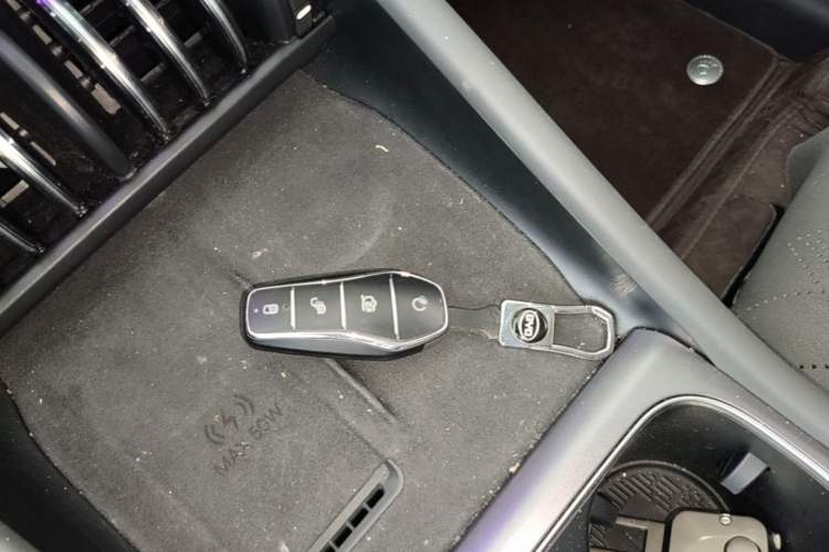 Used BYD Yuan PLUS 2025 Intelligent Driving Version 430 KM – Leading Edition Vehicle Key