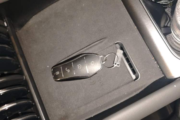 Used BYD Yuan PLUS 2025 Intelligent Driving Version 430 KM – Leading Edition Vehicle Key